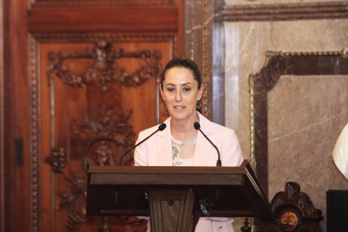 Archivo - 20 November 2019, Mexico, Mexico City: Mexico City Mayor Claudia Sheinbaum speaks during a press conference in Mexico City. 