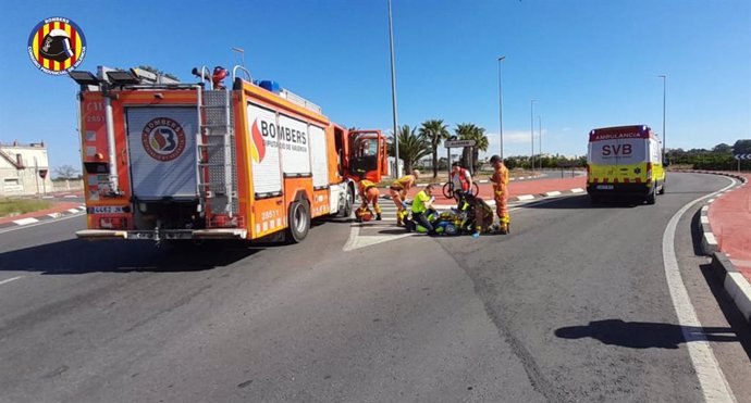 Herido un ciclista atropellado por un vehículo en Algemesí (Valencia)