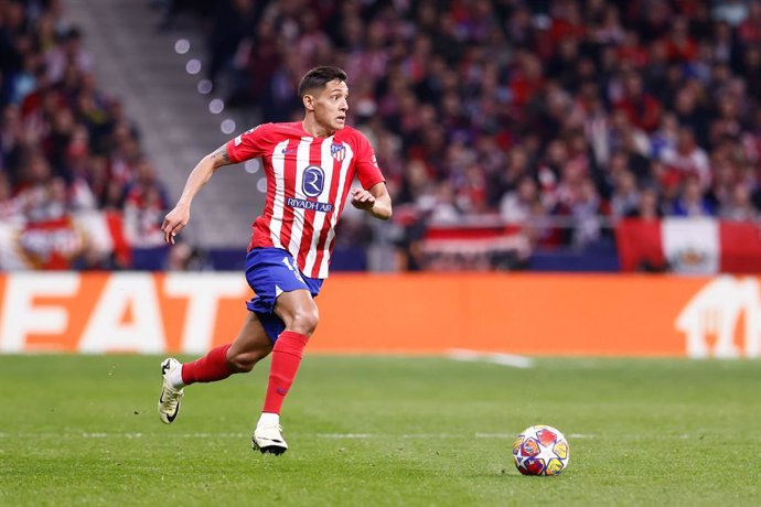 Archivo - Nahuel Molina of Atletico de Madrid in action during the UEFA Champions League, Round of 16, football match played between Atletico de Madrid and FC Internazionale Milano at Civitas Metropolitano stadium on March 13, 2024, in Madrid, Spain.