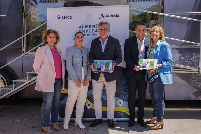 Primera parada de la ruta 'Almería Emplea'.