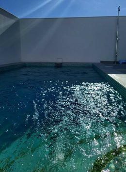 Imagen de archivo de una piscina en Málaga.