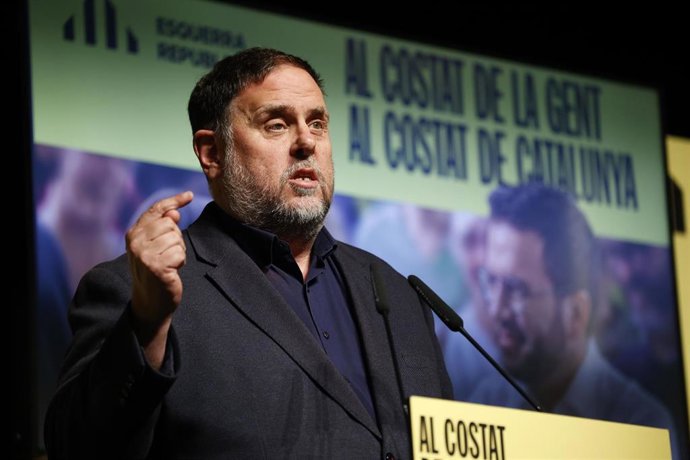 El presidente de ERC, Oriol Junqueras, interviene durante un mitin de su partido