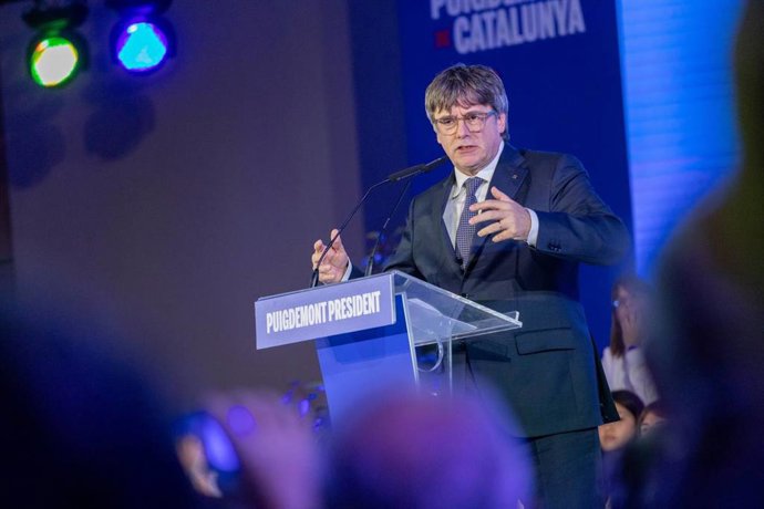 El candidato de Junts+ a las elecciones al Parlament, Carles Puigdemont, en el mitin celebrado este martes en Argelès-sur-Mer (Francia)