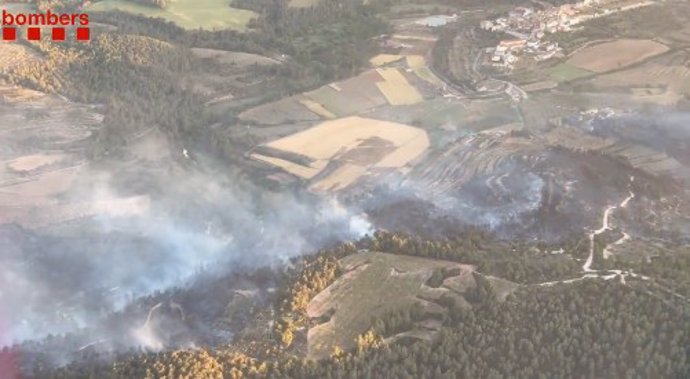 El foc ha començat a Lledó (Terol) i afecta a Horta de Sant Joan (Tarragona)