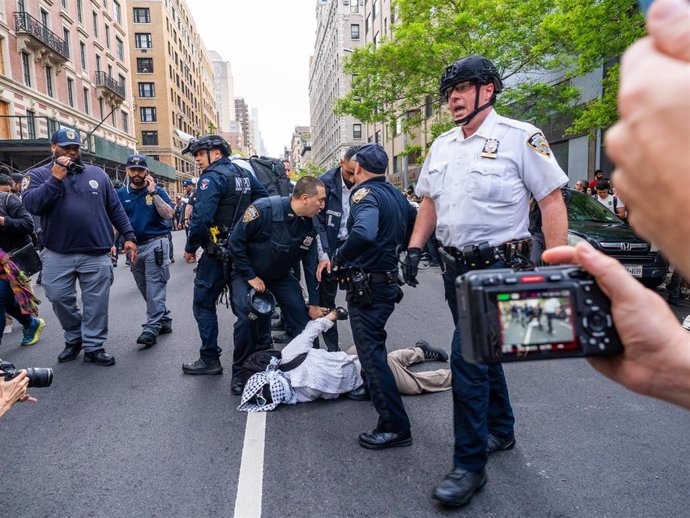 La Policía de Nueva York en una manifestación propalestina