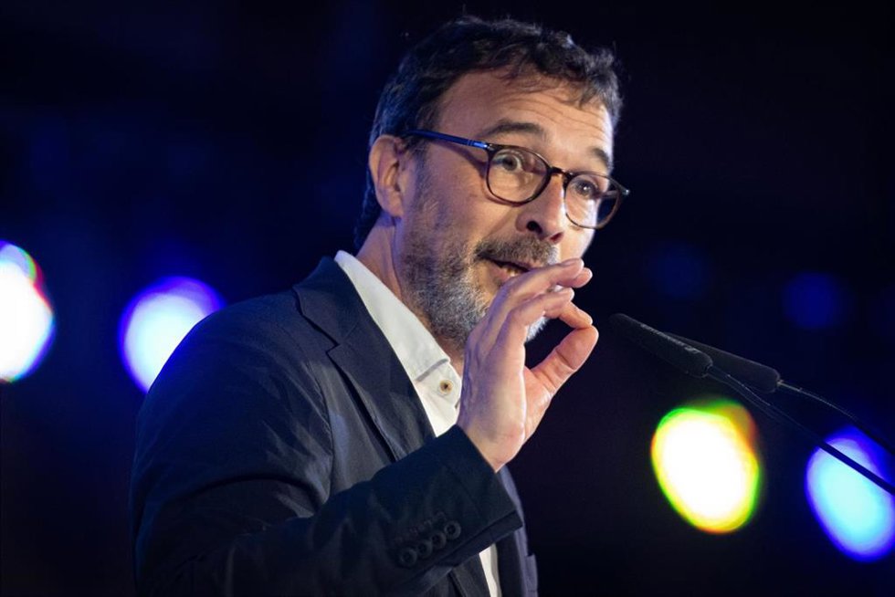 El vicepresidente, portavoz de Junts y número 7 de la lista, Josep Rius, interviene durante un acto de campaña, en Jean Carrre Space, a 1 de mayo de 2024, en Argels (Francia).