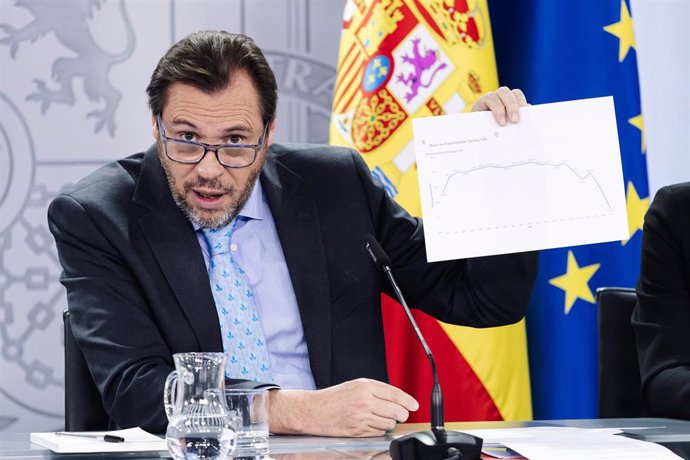 El ministro de Transportes y Movilidad Sostenible, Óscar Puente, durante una rueda de prensa posterior a la reunión del Consejo de Ministros, a 7 de mayo de 2024, en Madrid (España). 