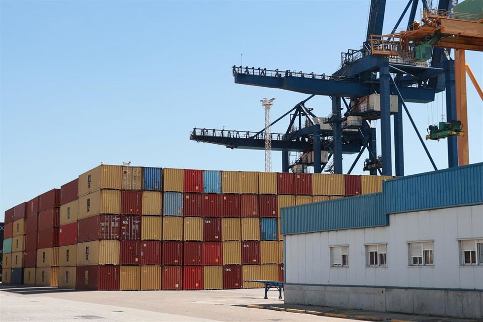 Contenedores en el Puerto de Cádiz.