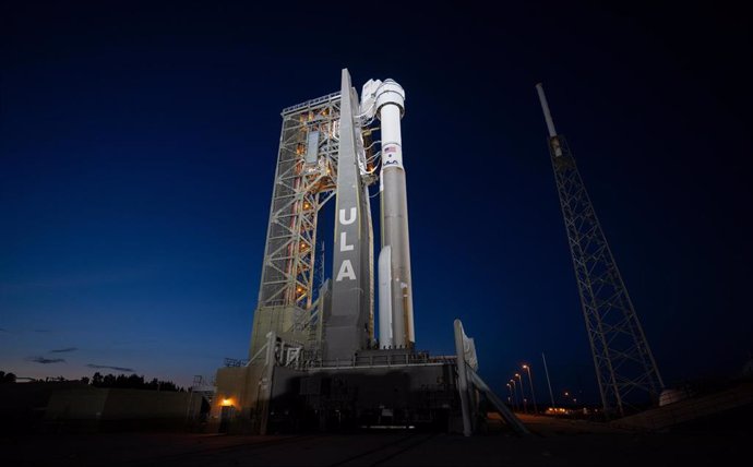 Cohete Atlas V con la nave Starliner