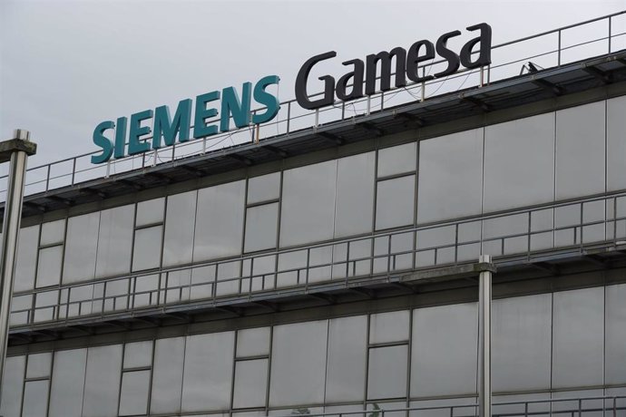 Archivo - Fachada del edificio de Siemens Gamesa