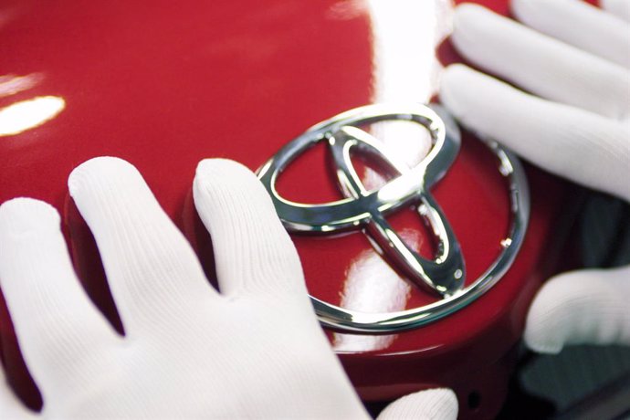 Archivo - Toyota duplica su beneficio neto atribuible hasta los 29.710 millones de euros. 