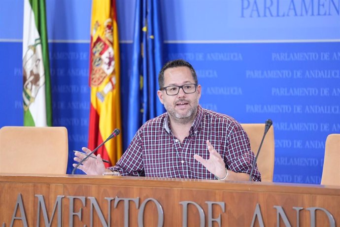 El portavoz del Grupo Mixto-Adelante Andalucía, José Ignacio García, este miércoles en rueda de prensa.