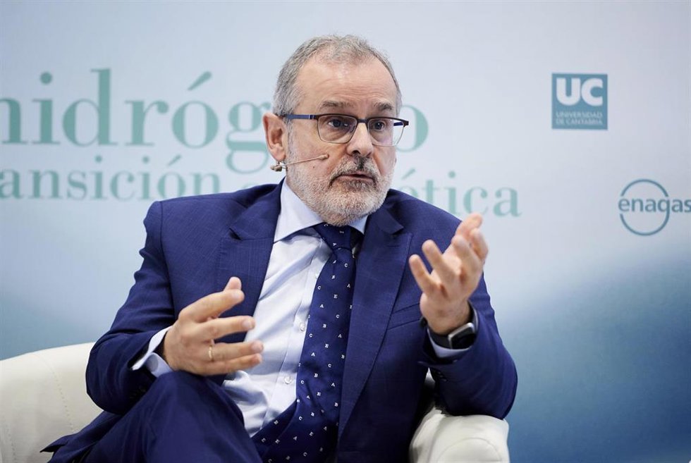Archivo - El rector de la UC, Ángel Pazos