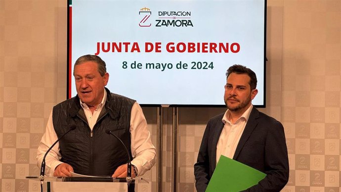 El Presidente De La Diputación De Zamora, Javier Faúndez, Junto A Su Vicepresidente Primero, Víctor López De La Parte.