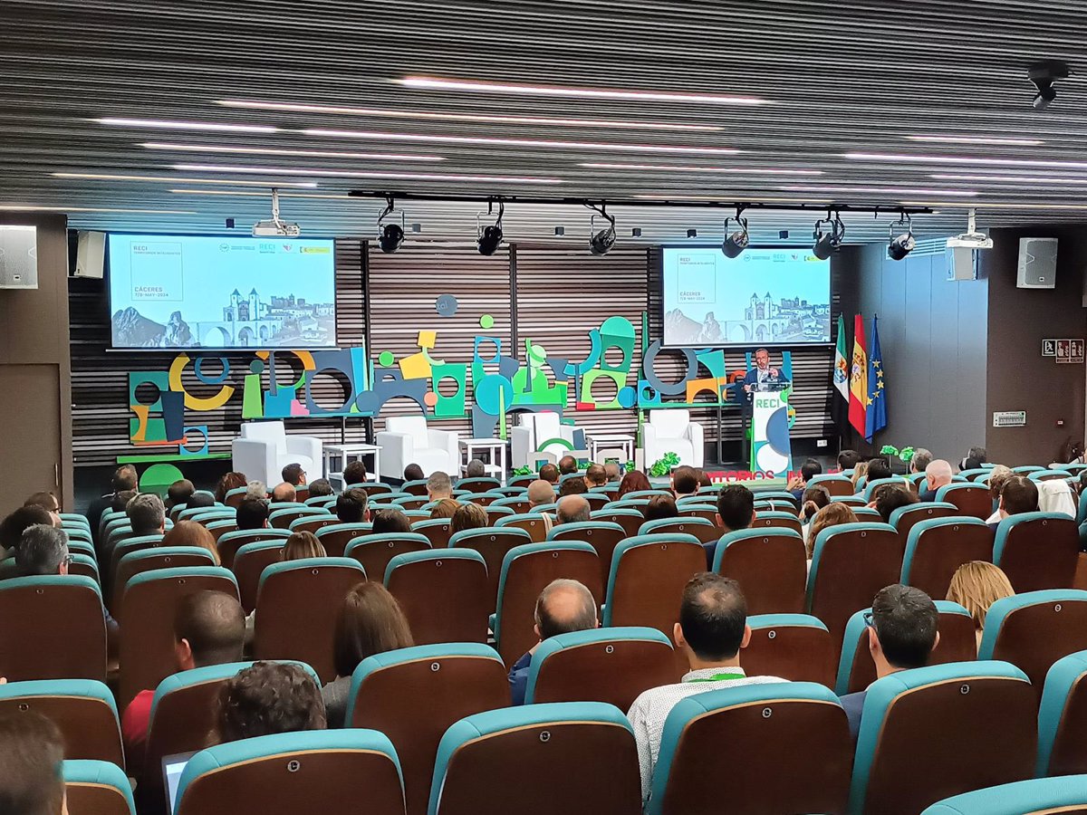 La Red Española de Ciudades Inteligentes celebra en Cáceres un encuentro para avanzar en la digitalización