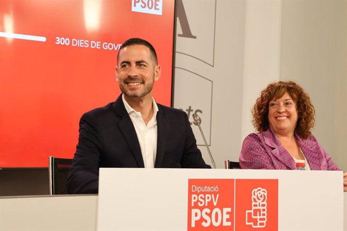 El portavoz del PSPV en la Diputación de Valencia, Carlos Fernández Bielsa, en rueda de prensa