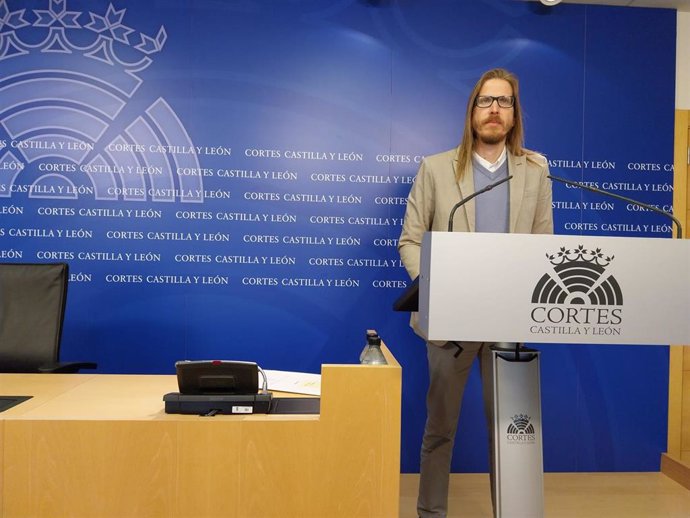Pablo Fernández presenta en rueda de prensa la modificación de la Ley de Publicidad Institucional