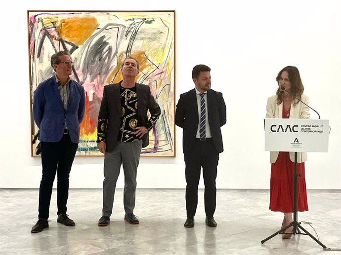 Presentación en el CAAC de la exposición 'Abstracto estricto', dedicada a Manuel Salinas.