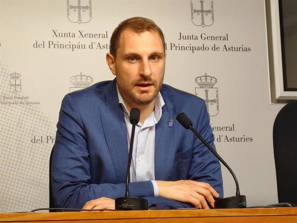 El diputado del Grupo Mixto-Foro, Adrián Pumares