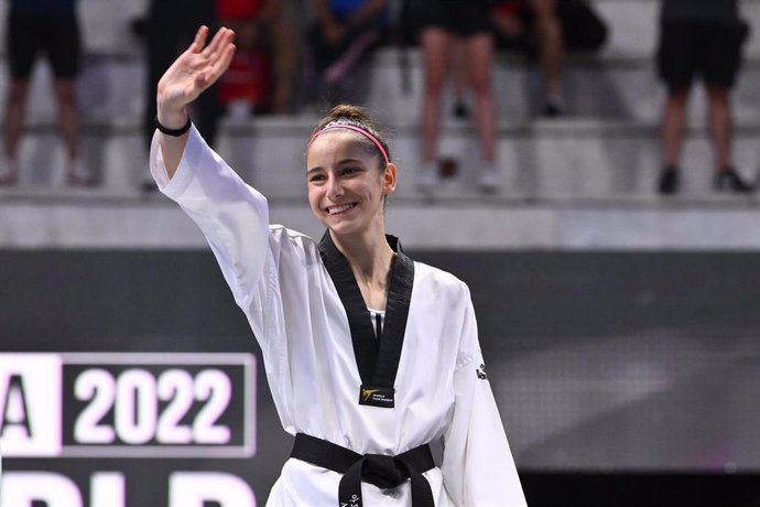 Archivo - La taekwondista española Adriana Cerezo, en el Grand Prix de Roma 2022.