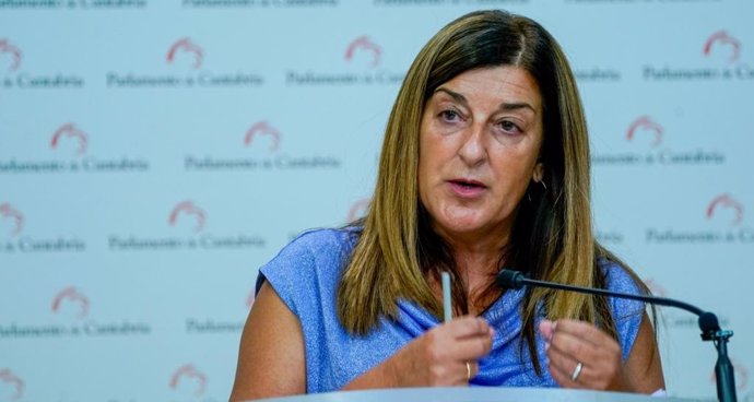 Archivo - La presidenta del PP de Cantabria, María José Sáenz de Buruaga