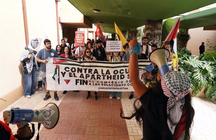 Estudiantes malagueños durante una protesta en apoyo al pueblo palestino