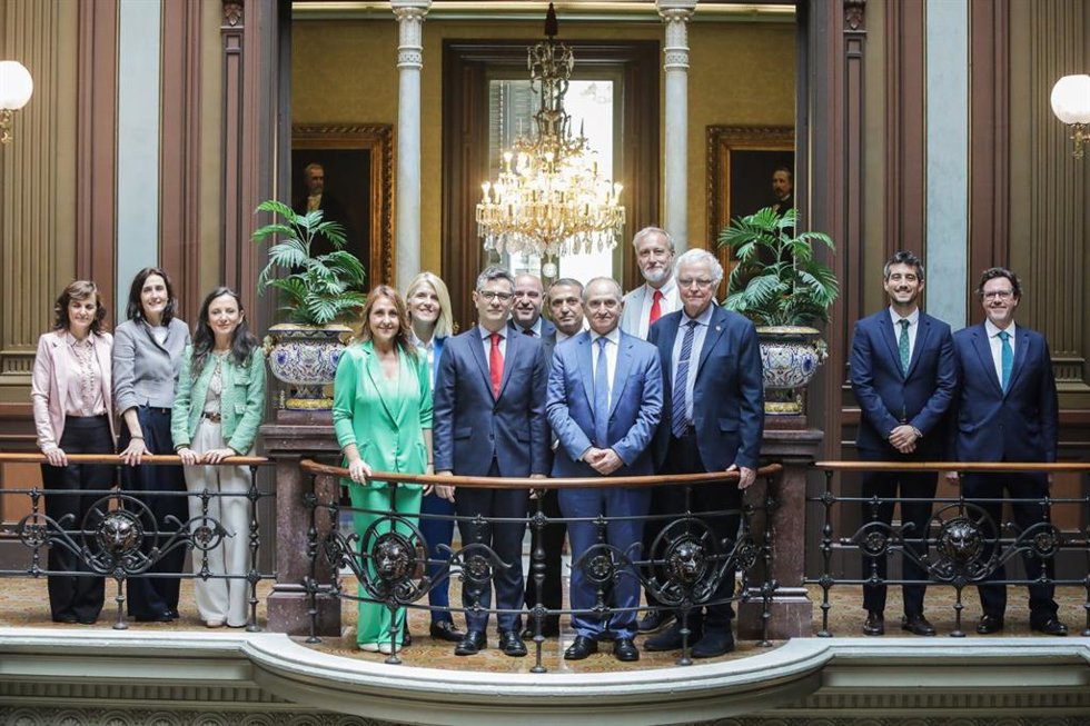 Visita de Félix Bolaños en el Icab