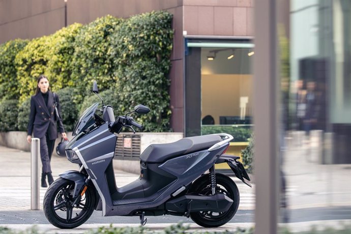 The electric two-wheeler manufacturer HORWIN is expanding its scooter range with a high-performance model. The popular SK series has been taken one step further - which is what the term "PLUS" stands for in the new SK3 model.