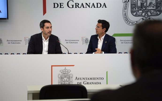 Los ediles del PSOE de Granada Eduardo Castillo y Paco Cuenca