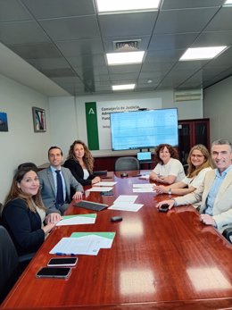 Junta y Universidad de Almería firman un convenio para facilitar prácticas a los alumnos de la UAL en materia de justicia.
