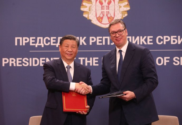 El presidente de China, Xi Jinping, y su homólogo serbio, Aleksandar Vucic