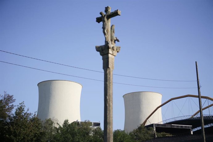 Archivo - Vista de la central térmica de As Pontes, a 5 de octubre de 2023, en As Pontes, A Coruña, Galicia (España). A lo largo del día de hoy la central térmica de As Pontes (A Coruña), la mayor del país, quema las últimas reservas de carbón que le qu