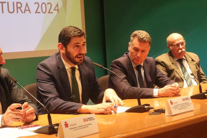 El vicepresidente primero del Gobierno de Aragón, Alejandro Nolasco, y el presidente del TSJA, Manuel Bellido, en la inauguración del curso sobre reformas procesales y eficiencia digital.