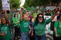 Miles de personas secundan en Madrid la manifestación que pone el broche a la primera jornada de la huelga educativa