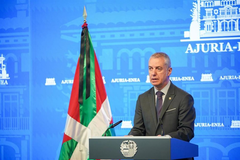 El lehendakari Iñigo Urkullu durante una rueda de prensa, a 9 de abril de 2024, en Vitoria, Álava, Euskadi (España). 