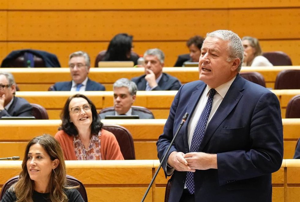 Archivo - Bernabé exige al ministro Puente la fecha en la que va a estar en funcionamiento el Corredor del Mediterráneo