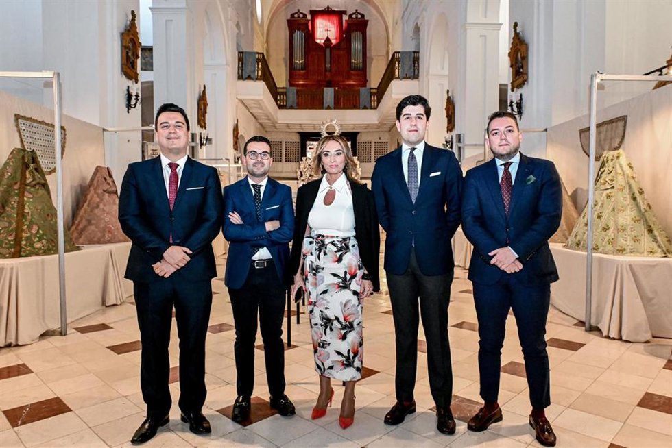 La muestra está dirigida por María del Valle Pardal y Manuel Gómez García, y cuenta con José Enrique Caldero, Jesús Alcalá y Rafael Fernández como comisarios de la exposición.
