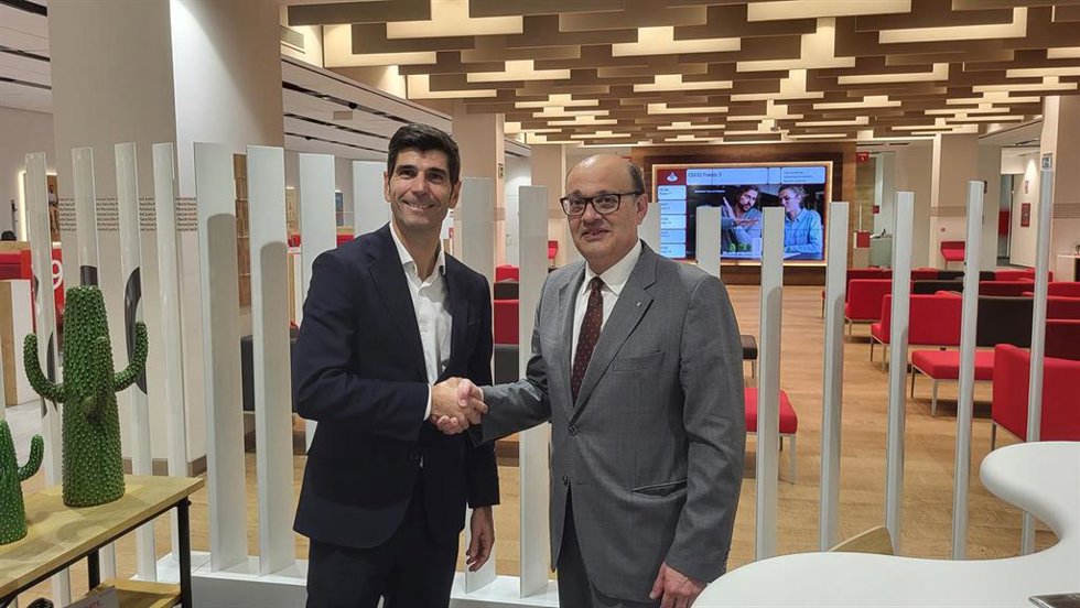 Archivo - Panés y Farró en la ratificación del acuerdo