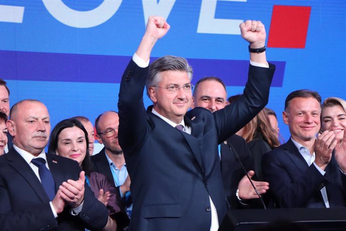 Archivo - El primer ministro de Croacia, Andrej Plenkovic, tras la victoria de su formación, la Unión Democrática Croata (HDZ), en las elecciones legislativas