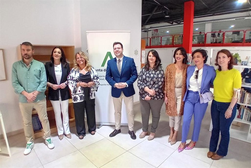 Visita al centro para personas sin hogar.