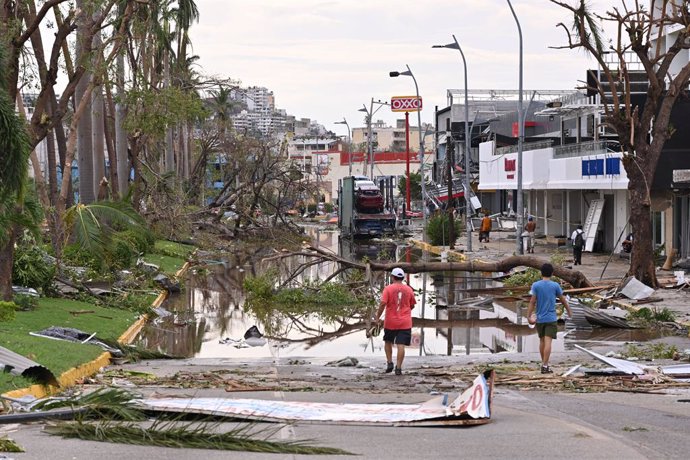 Archivo - GUERRERO, Oct. 29, 2023  -- This photo taken on Oct. 25, 2023 shows an area hit by Hurricane Otis in Acapulco, state of Guerrero, Mexico.   The death toll from Hurricane Otis has risen to 39 in the southern Mexican state of Guerrero, with 10 peo