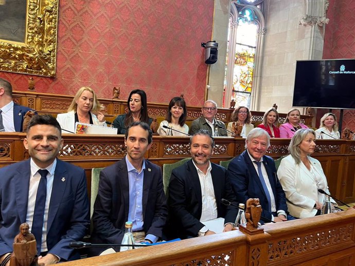El Grupo del PP en el Consell de Mallorca durante la celebración de un pleno.