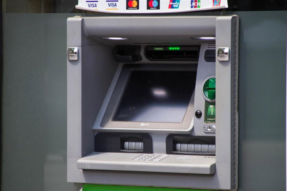 Archivo - Cajero automático.