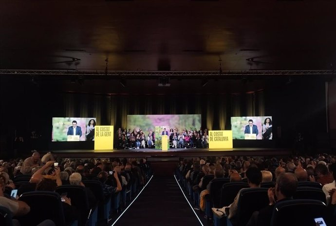 Otxandiano (EH Bildu) en un acto electoral de ERC en Barcelona.