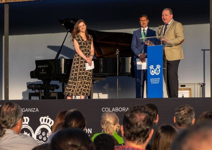 El presidente de la Diputación, David Toscano, durante la presentación del 39º Festival de Niebla.