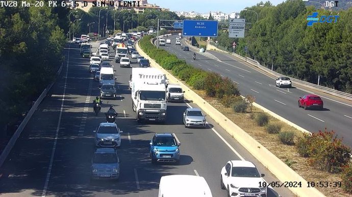 Tráfico lento en la Ma-20 por varios accidentes escalonados este viernes.