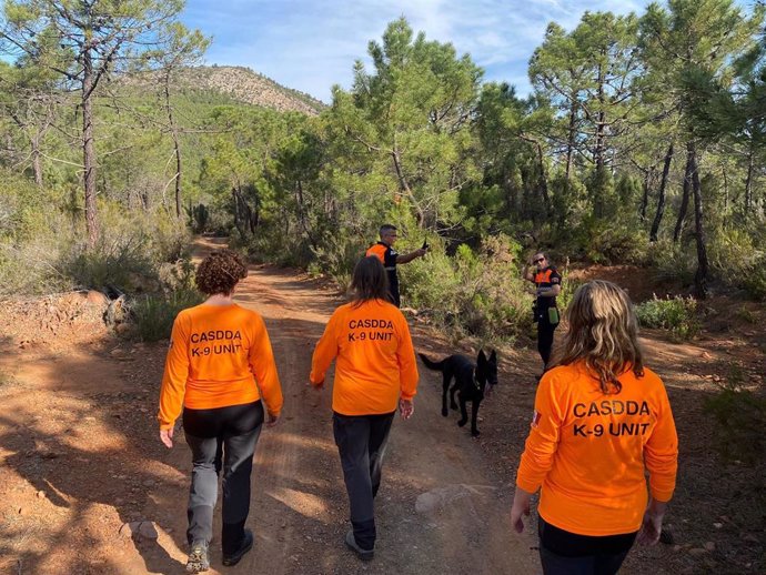 Unidades caninas de búsqueda de Castellón y Canadá realizan entrenamientos conjuntos