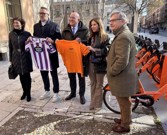 Archivo - Presentación de la iniciativa de promoción de la Misión Climática entre el Ayuntamiento de Valladolid, Auvasa y el Real Valladolid.