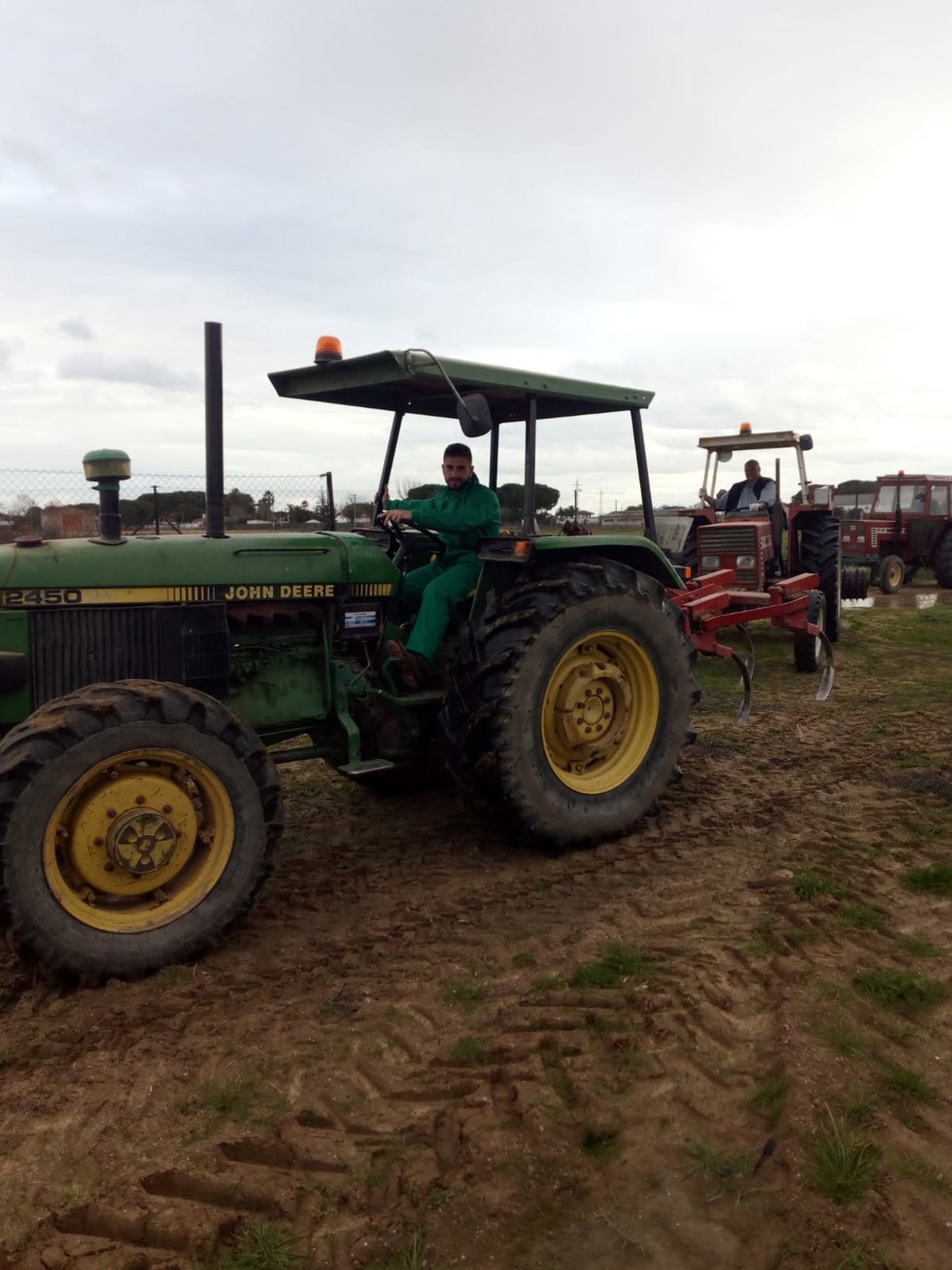Joven agricultor