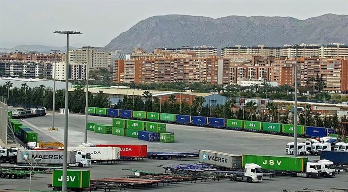 El port d'Alacant arranca amb el trfic ferroviari de mercaderies